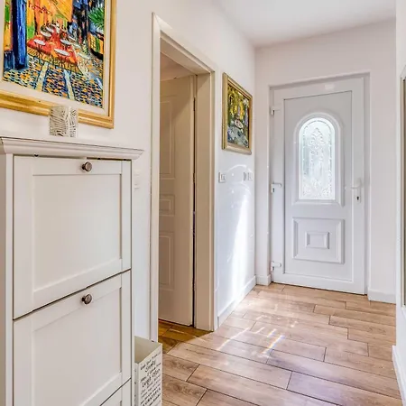 House Andrea Casa de Férias *