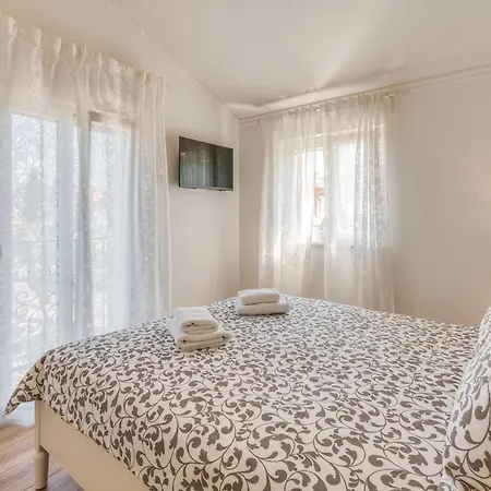 House Andrea * Malinska