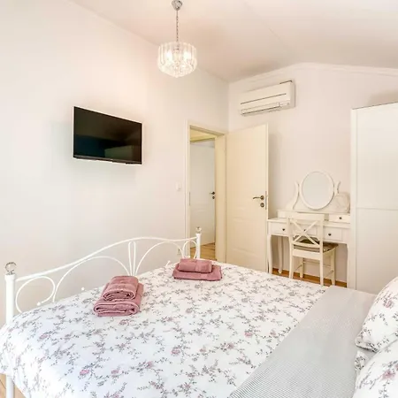 Tatil Evi House Andrea Malinska