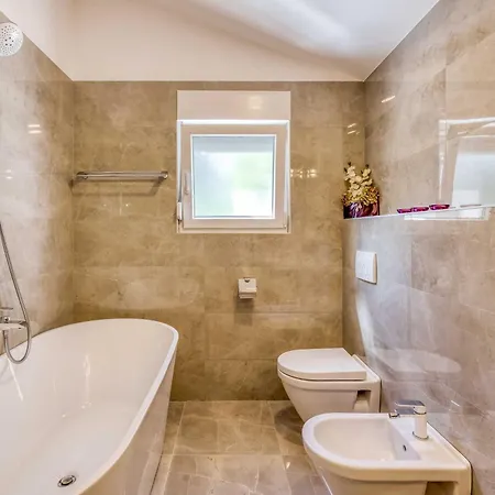 House Andrea Tatil Evi